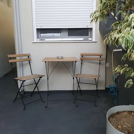 Cozy Close To Citycenter Apartament *